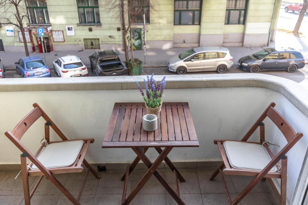 Riverside Balcony Apartment With View To Danube بودابست المظهر الخارجي الصورة