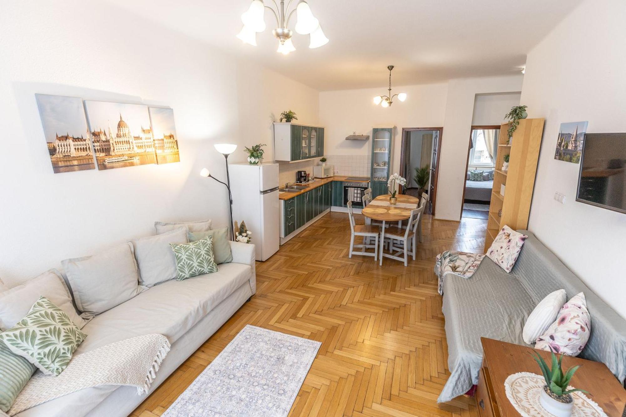 Riverside Balcony Apartment With View To Danube بودابست المظهر الخارجي الصورة